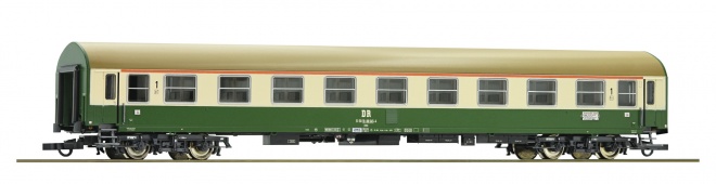 Passenger car 1st class type Y/B-70<br /><a href='images/pictures/Roco/Roco-64986.jpg' target='_blank'>Full size image</a>
